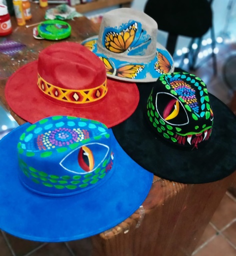 Sombreros de Inspiración Divina